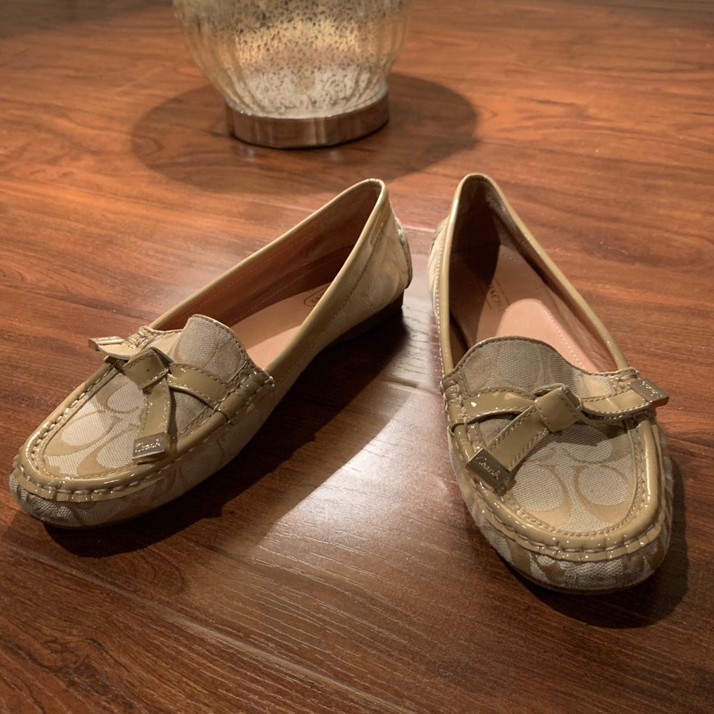 NWOT Coach women loafers
